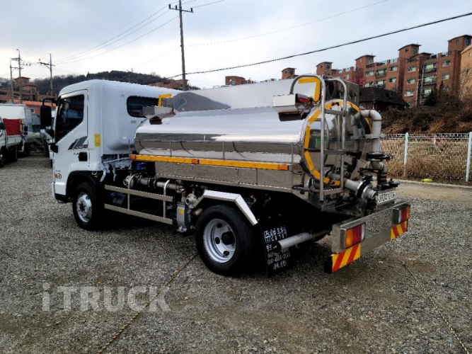 현대 살수차 올뉴마이티 수동 1