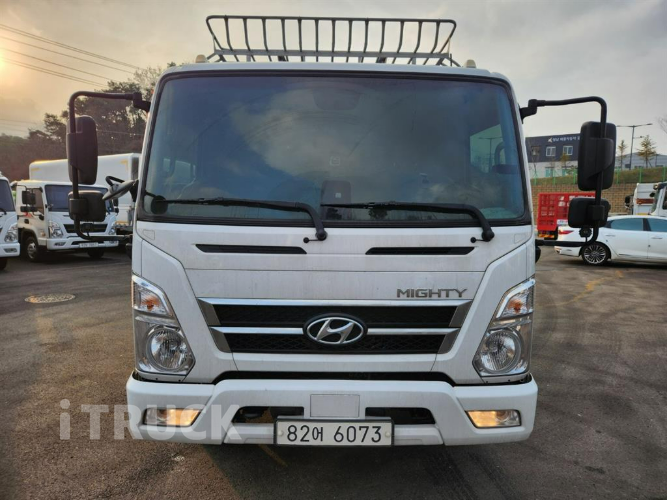 현대 올뉴마이티 4톤 광폭 카고 슈퍼캡 1