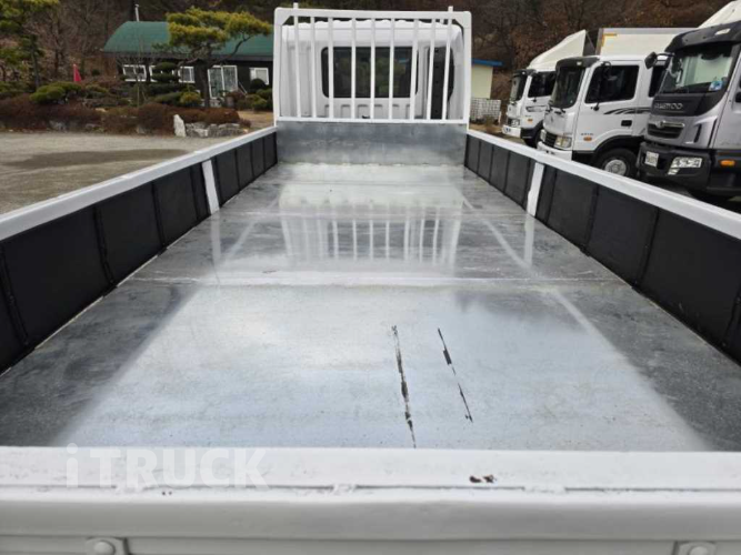 현대 메가트럭 250 단바리 카고 4.5톤 수동 5