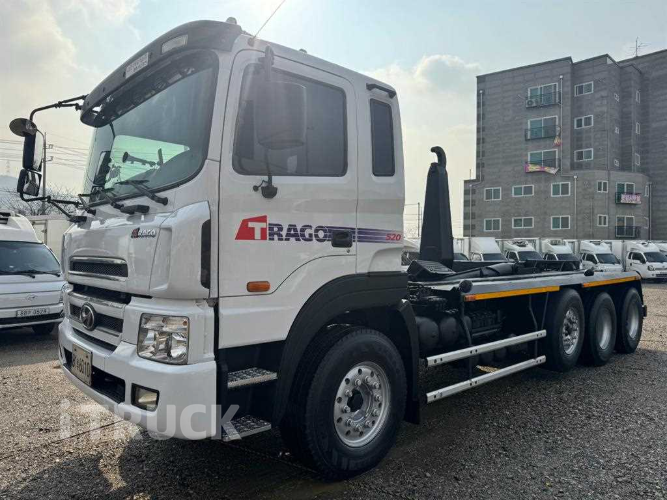 현대 트라고 암롤 420 25톤 수동 앞축 1