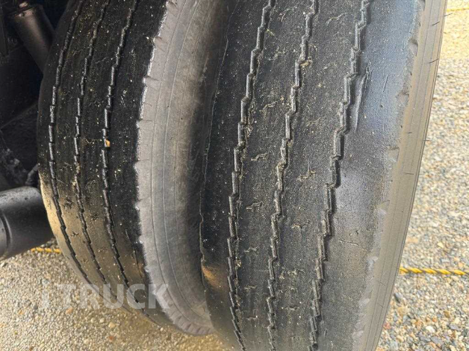 현대 트라고 암롤 420 25톤 수동 앞축 16