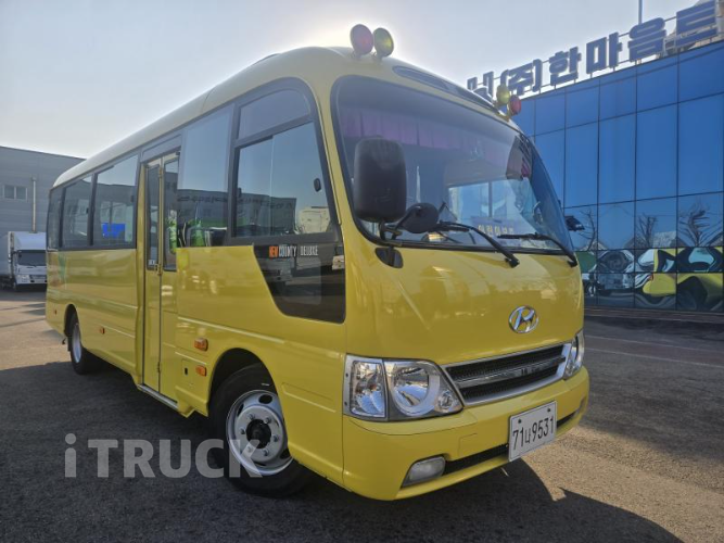 현대 버스 39인승 2