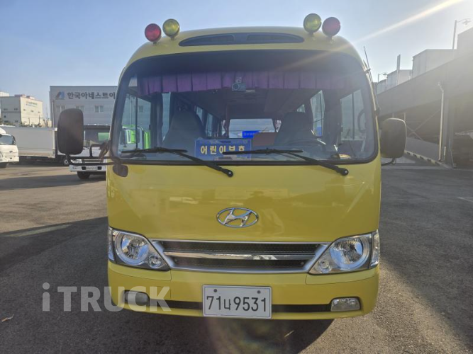 현대 버스 39인승 1