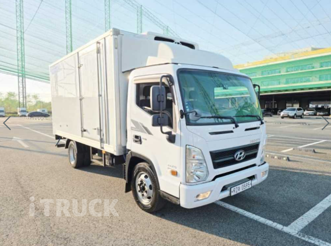 현대 올뉴마이티 2.5톤 냉동탑 2