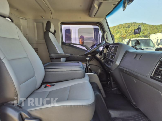 현대 올뉴마이티 2.5톤 냉동탑 12