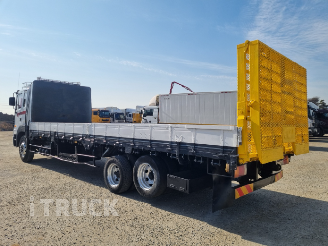 현대 어부바카 메가트럭 와이드캡 4.5톤 3