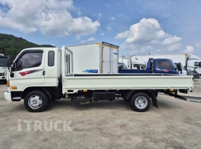 현대 이마이티 2.5톤 카고 슈퍼캡 4