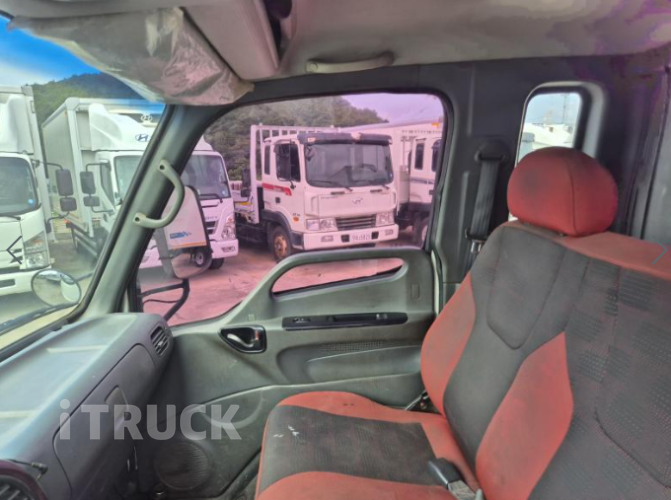 현대 이마이티 2.5톤 카고 슈퍼캡 11