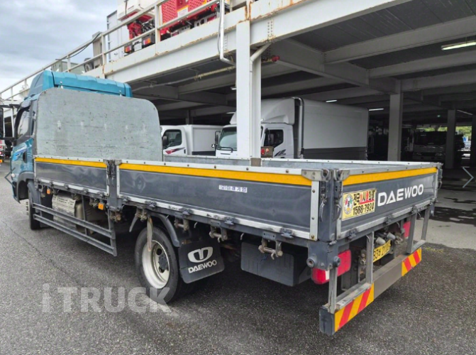 타타대우 더쎈 3.5톤 광폭 카고 슬리퍼캡(더블캡, 크루캡) 3