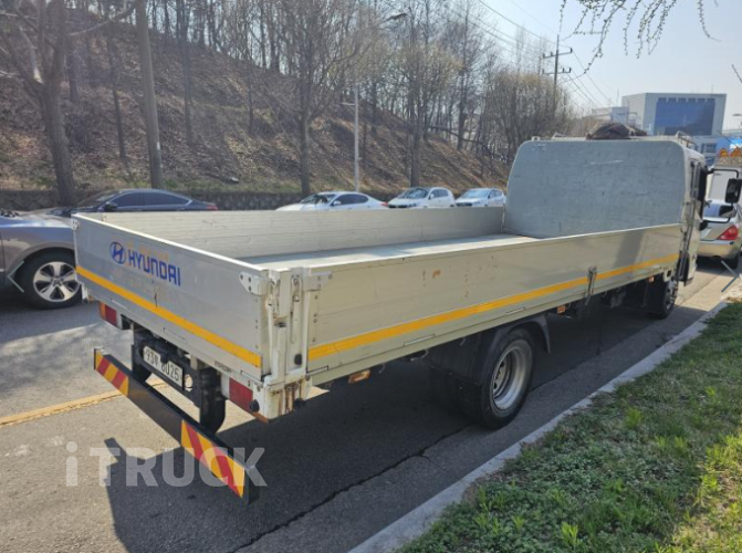 현대 마이티와이드 3.5톤 광폭 카고 슈퍼캡 4