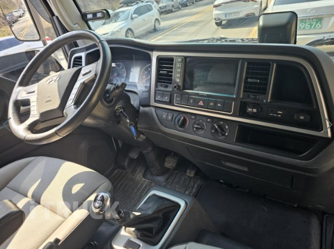 현대 마이티와이드 3.5톤 광폭 카고 슈퍼캡 8