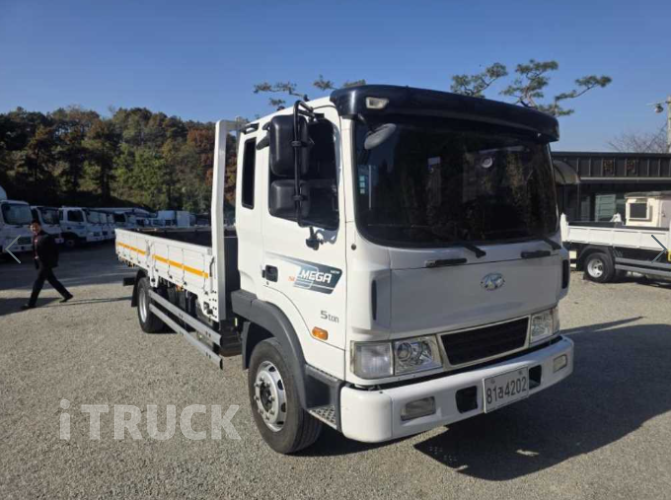 현대 메가트럭 280 단바리 카고 5톤 수동 1