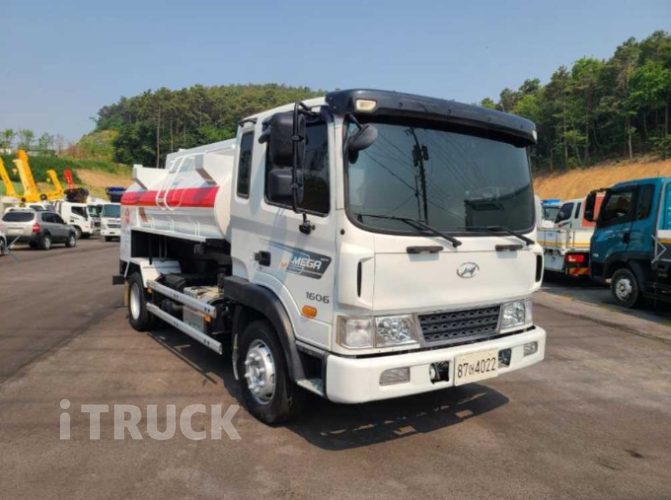 현대 탱크로리 메가트럭 5,000L 수동 2