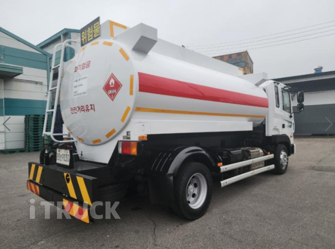 현대 탱크로리 메가트럭 10,000L 수동 5