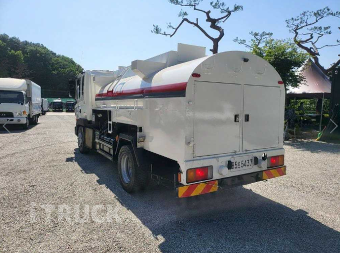 현대 탱크로리 메가트럭 5,000L 수동 3