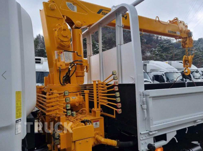 현대 카고크레인 수산중공업 올뉴마이티 3.5톤 10