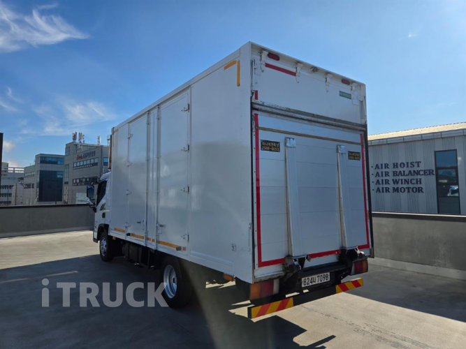 현대 올뉴마이티 3.5톤 익스하이탑 슈퍼캡 1