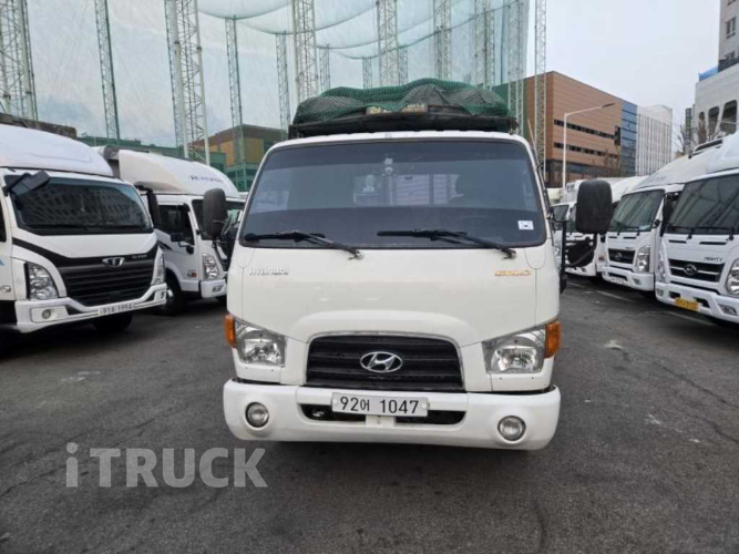 현대 이마이티 3.5톤 카고 슈퍼캡 1