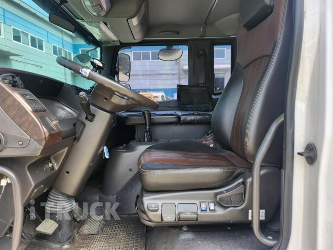 현대 메가트럭 280 단바리 윙바디 5톤 수동 11