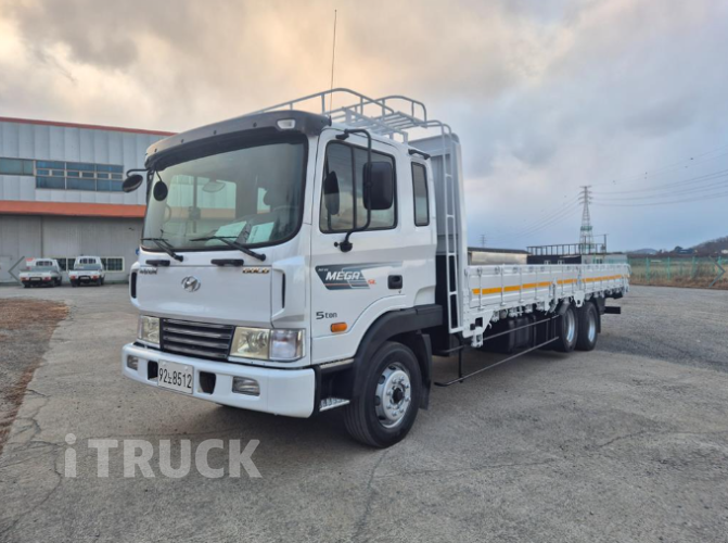 현대 메가트럭 250 앞축 카고 4.5톤 수동