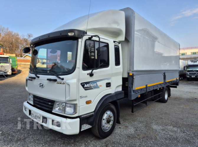 현대 메가트럭 250 단바리 윙바디 4.5톤 수동