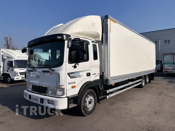 현대 메가트럭 280 후축 냉동탑 5톤 수동