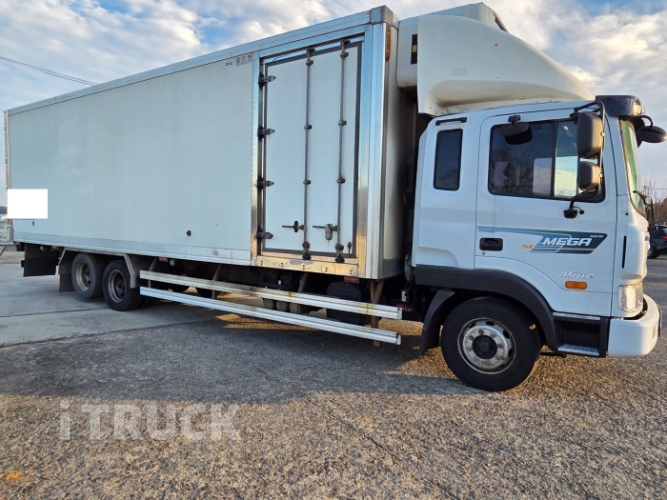 현대 메가트럭 280 후축 냉동탑 7.5톤 수동