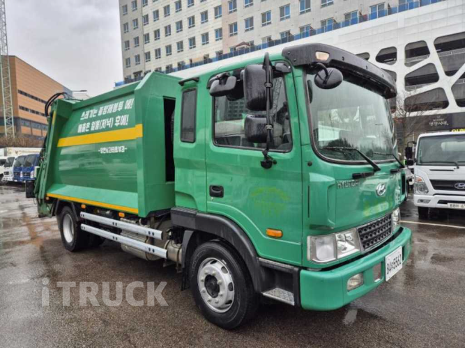 현대 압축진개 메가트럭 5톤 밀판식 배출 - 중고 트럭 매물 이미지