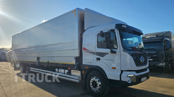 현대 파비스 325 후축 상승윙바디 8.5톤 오토 - 중고 트럭 매물 이미지