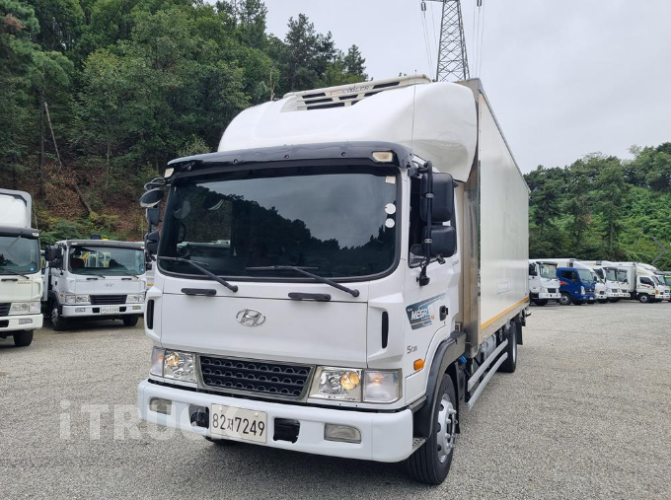 현대 메가트럭 280 단바리 윙바디 5톤 오토 - 중고 트럭 매물 이미지