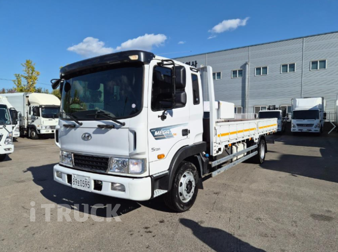 현대 메가트럭 280 단바리 카고 5톤 수동 - 중고 트럭 매물 이미지