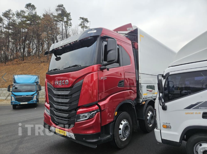 이베코 S-WAY 570 후축 윙바디 25톤 오토 - 중고 트럭 매물 이미지