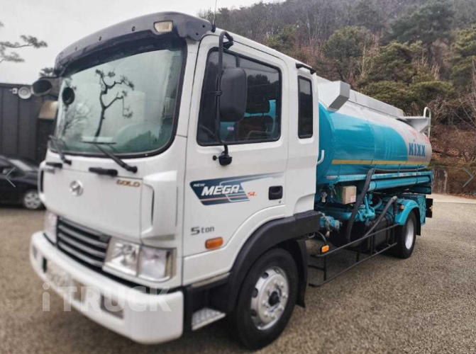 현대 탱크로리 메가트럭 철탱크 10,000L 수동 - 중고 트럭 매물 이미지