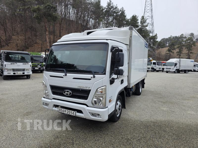 현대 올뉴마이티 2.5톤 냉동탑 - 중고 트럭 매물 이미지