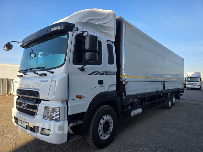 현대 메가트럭 와이드캡 300 후축 윙바디 4.5톤 수동 - 중고 트럭 매물 이미지