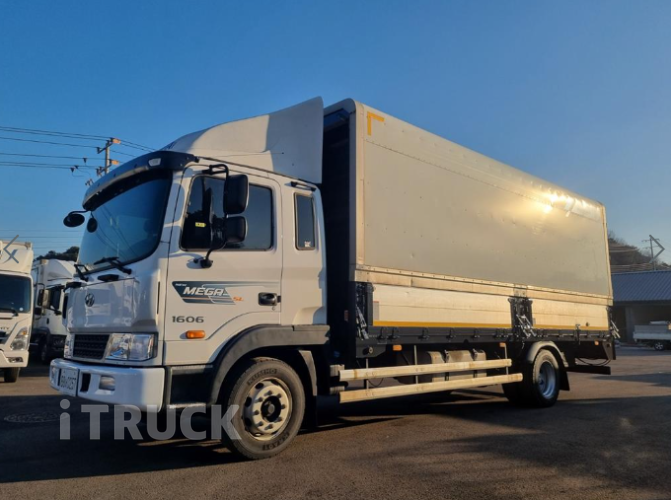 현대 메가트럭 280 단바리 윙바디 5톤 수동 - 중고 트럭 매물 이미지