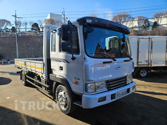 현대 메가트럭 250 단바리 카고 5톤 수동 - 중고 트럭 매물 이미지