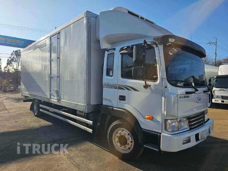 현대 메가트럭 280 단바리 냉동탑 4.5톤 수동 - 중고 트럭 매물 이미지