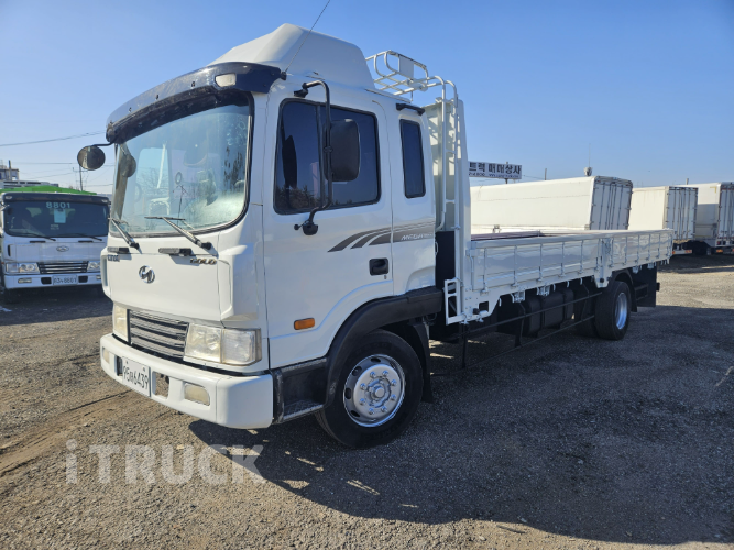 현대 메가트럭 260 단바리 카고 4.5톤 수동 - 중고 트럭 매물 이미지