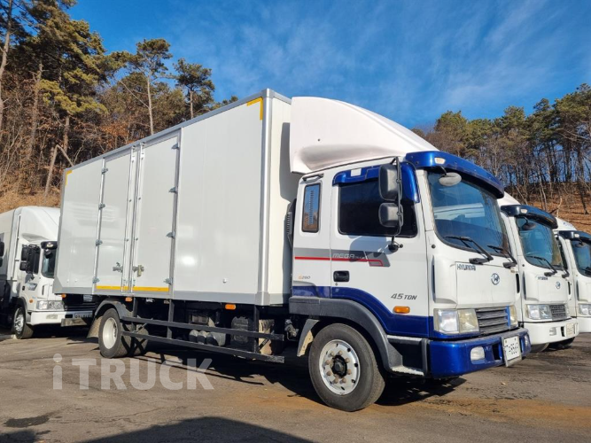 현대 메가트럭 260 단바리 익스하이탑 5톤 수동 - 중고 트럭 매물 이미지