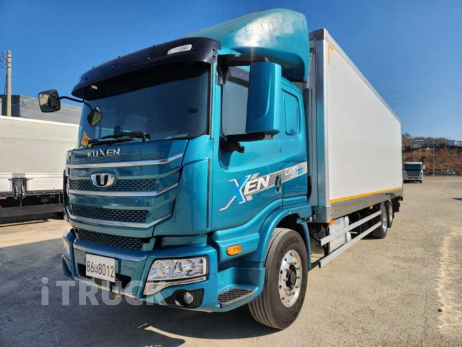 타타대우 구쎈 320 후축 냉동탑 7.5톤 오토 - 중고 트럭 매물 이미지