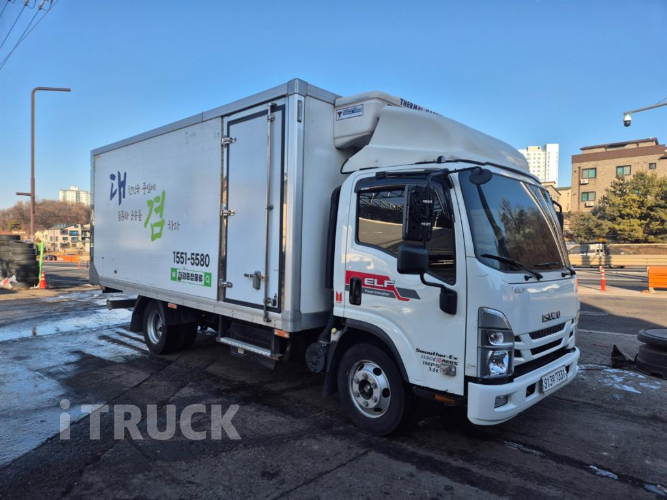 이스즈 엘프 3.5톤 광폭 냉동탑 - 중고 트럭 매물 이미지