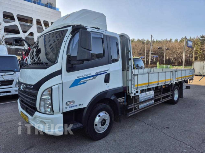 타타대우 더쎈 4톤 광폭 카고 슬리퍼캡(더블캡, 크루캡) - 중고 트럭 매물 이미지