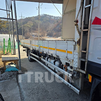 현대 파비스 300 단바리 카고 5.5톤 오토 - 중고 트럭 매물 이미지