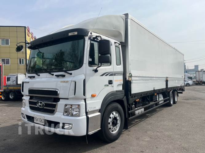 현대 메가트럭 와이드캡 300 냉장윙 7.5톤 수동 - 중고 트럭 매물 이미지