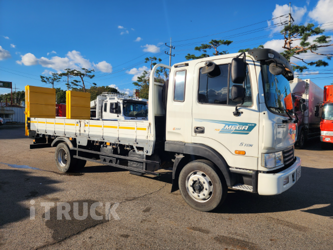 현대 어부바카 메가트럭 4.5톤 - 중고 트럭 매물 이미지