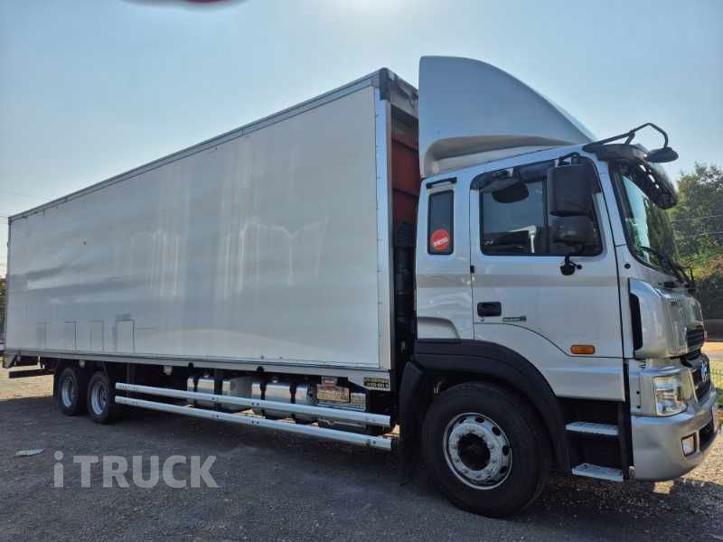 현대 메가트럭 와이드캡 300 후축 윙바디 9톤 수동 - 중고 트럭 매물 이미지