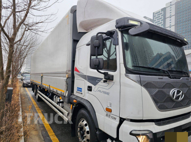 현대 파비스 325 후축 냉장윙 8.5톤 오토 - 중고 트럭 매물 이미지