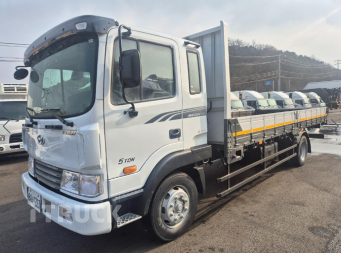 현대 메가트럭 250 단바리 카고 5톤 수동 - 중고 트럭 매물 이미지