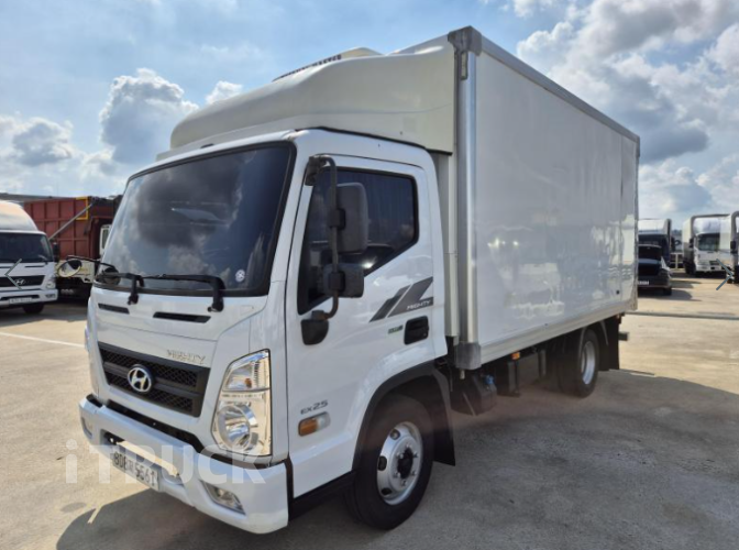 현대 올뉴마이티 2.5톤 냉동탑 - 중고 트럭 매물 이미지